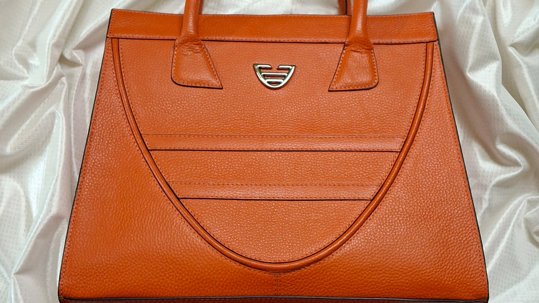 How to Spot a Real Leather Handbag in 10 Seconds: A First-Time Buyer’s Guide